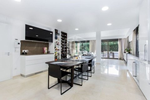 Villa zum Verkauf Gava, Barcelona, Spanien 6 Schlafzimmer, 400 m2 Nr. 138835 - Foto 9