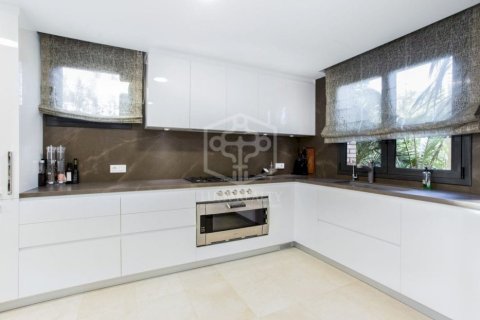Villa zum Verkauf Gava, Barcelona, Spanien 6 Schlafzimmer, 400 m2 Nr. 138835 - Foto 8
