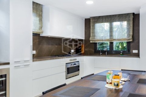 Villa zum Verkauf Gava, Barcelona, Spanien 6 Schlafzimmer, 400 m2 Nr. 138835 - Foto 10