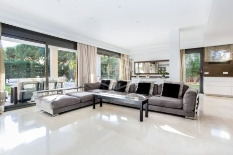 Villa zum Verkauf Gava, Barcelona, Spanien 6 Schlafzimmer, 400 m2 Nr. 138835 - Foto 6
