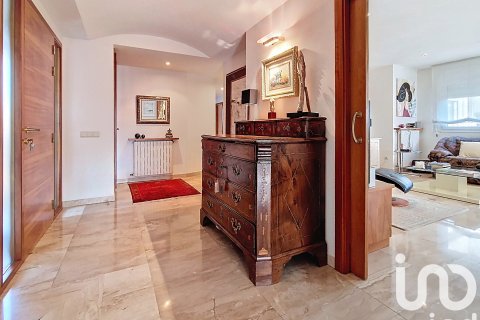 Продажа дома в Ла Бисбаль Д'Эмпорда, Герона, Испания 3 спальни, 269м2 №153195 - фото 7