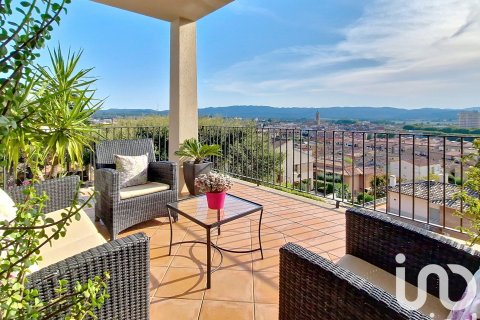 House in La Bisbal D'emporda, Girona, Spanien 3 Schlafzimmer, 269 m2 Nr. 153195