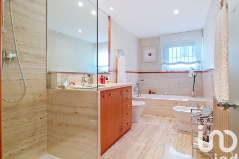 Продажа дома в Ла Бисбаль Д'Эмпорда, Герона, Испания 3 спальни, 269м2 №153195 - фото 8