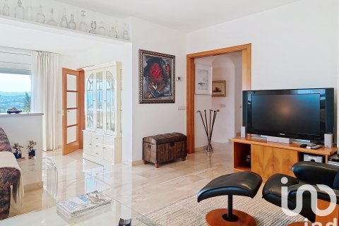 Продажа дома в Ла Бисбаль Д'Эмпорда, Герона, Испания 3 спальни, 269м2 №153195 - фото 16