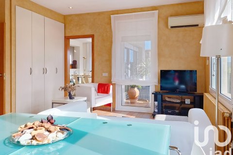 Продажа дома в Ла Бисбаль Д'Эмпорда, Герона, Испания 3 спальни, 269м2 №153195 - фото 5