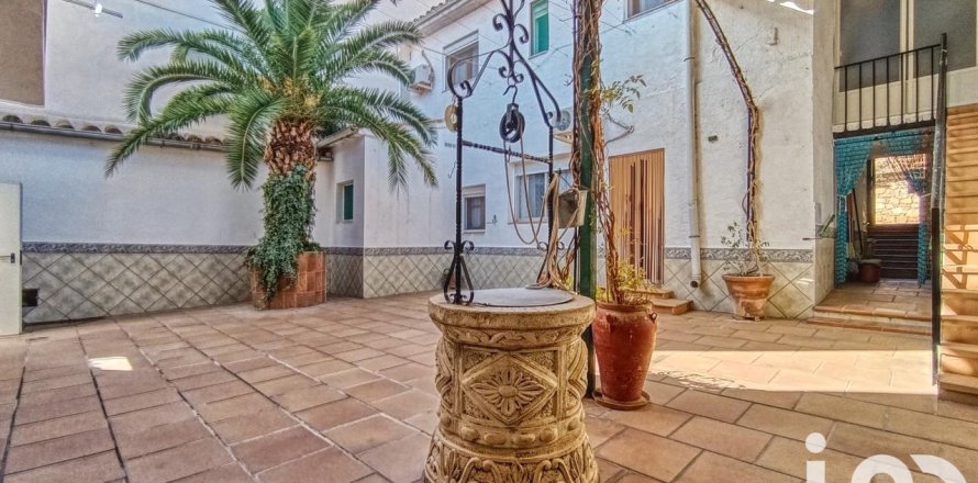 Коммерческая недвижимость в Испании 560м2 №153192