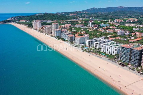 Lägenhet till salu i Girona, Spanien 3 sovrum, 97 kvm. Nr. 143869 - foto 4