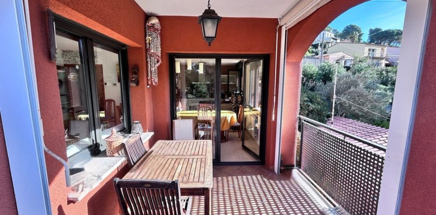 Talo Begur, Girona, Espanja 4 huonetta, 264 m2 No. 143866