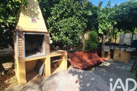 Продажа земельного участка в Виланова-и-ла-Желтру, Барселона, Испания 170м2 №187909 - фото 5