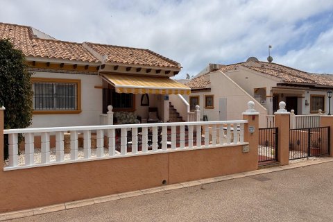 Villa for sale in Alicante, Spain 2 bedrooms, 62 sq.m. No. 192055 - photo 11