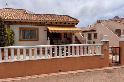 Villa for sale in Alicante, Spain 2 bedrooms, 62 sq.m. No. 192055 - photo 10