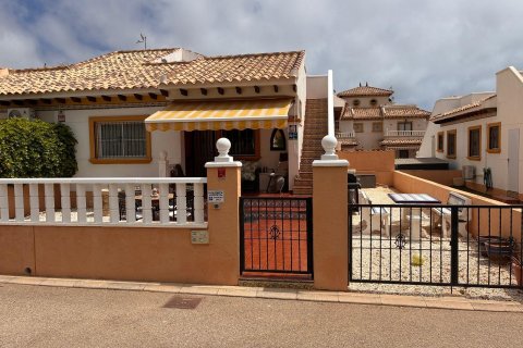 Villa for sale in Alicante, Spain 2 bedrooms, 62 sq.m. No. 192055 - photo 9
