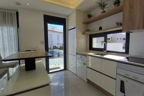 Townhouse for sale Ciudad Quesada, Alicante, Spain 4 bedrooms, 150 sq.m. No. 114848 - photo 11