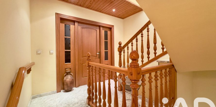 Dom w Vinaros, Castellon, Hiszpania 4 sypialnie, 283 mkw. nr 152640