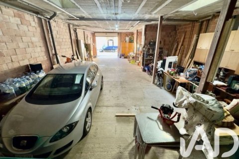 Dom w Vinaros, Castellon, Hiszpania 4 sypialnie, 283 mkw. nr 152640 – zdjęcie 2