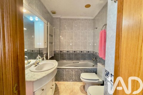 Dom w Vinaros, Castellon, Hiszpania 4 sypialnie, 283 mkw. nr 152640 – zdjęcie 23