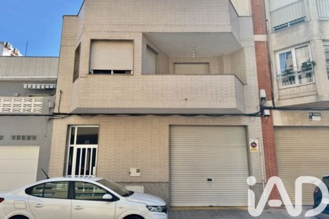 Dom w Vinaros, Castellon, Hiszpania 4 sypialnie, 283 mkw. nr 152640 – zdjęcie 18