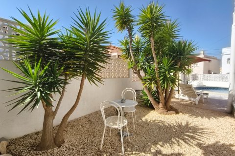 Huvila myytävänä San Miguel de Salinas, Alicante, Espanja, 2 makuuhuonetta, 75 m2 No. 194244 - kuva 5