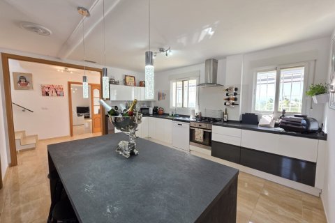 Huvila myytävänä Pinoso, Alicante, Espanja, 3 makuuhuonetta, 263 m2 No. 194241 - kuva 4