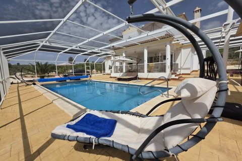 Huvila Pinoso, Alicante, Espanja 3 makuuhuonetta, 263 m2 No. 194241