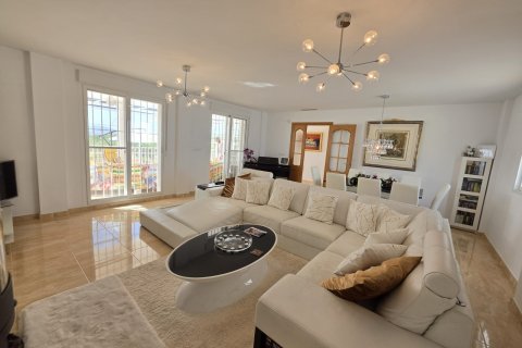 Huvila myytävänä Pinoso, Alicante, Espanja, 3 makuuhuonetta, 263 m2 No. 194241 - kuva 7