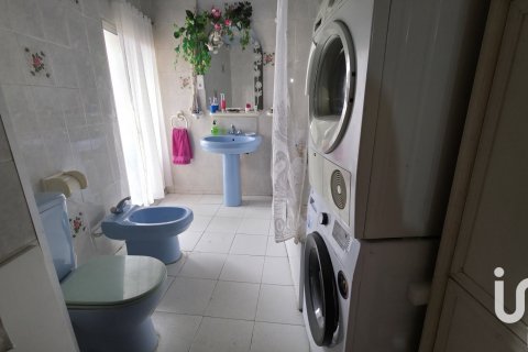Продажа виллы в Лерида, Испания 7 спален, 367м2 №185845 - фото 8