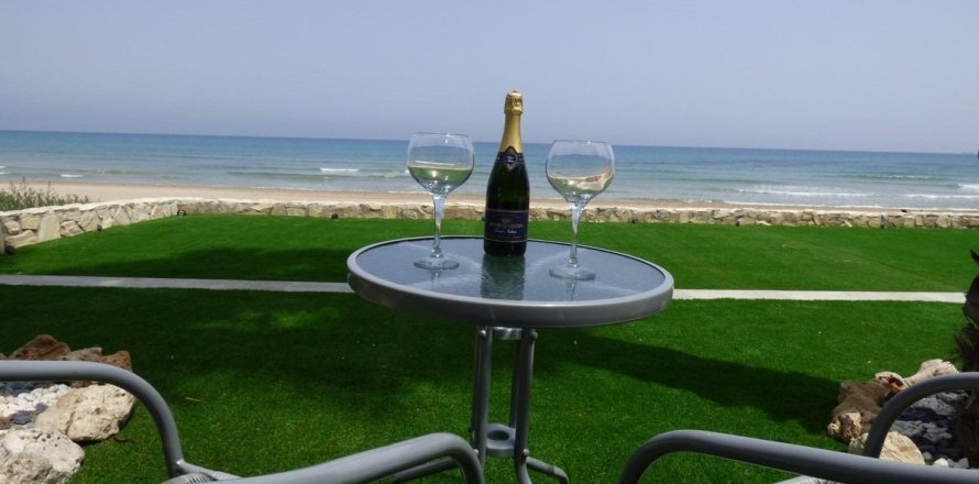 House in Cabo De Las Huertas, Alicante, Spanien 3 Schlafzimmer, 200 m2 Nr. 168805
