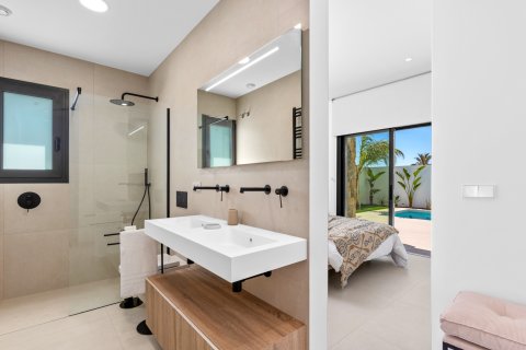 Продажа виллы в Сан-Хавьер, Мурсия, Испания 3 спальни, 130м2 №164644 - фото 3