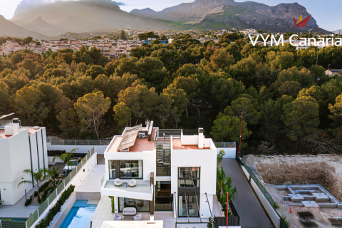 Villa for sale in La Nucia, Alicante, Spain 4 bedrooms,  No. 54849 - photo 4