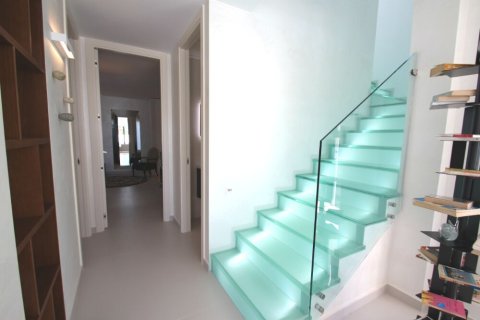 Huvila myytävänä San Miguel de Salinas, Alicante, Espanja, 4 makuuhuonetta, 135 m2 No. 163697 - kuva 23