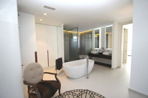 Huvila myytävänä San Miguel de Salinas, Alicante, Espanja, 4 makuuhuonetta, 135 m2 No. 163697 - kuva 22