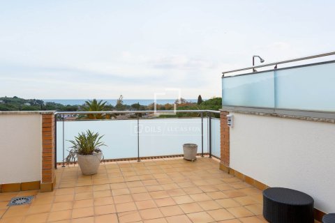 Villa for sale in Cabrils, Barcelona, Spain 5 bedrooms, 271 sq.m. No. 150432 - photo 3