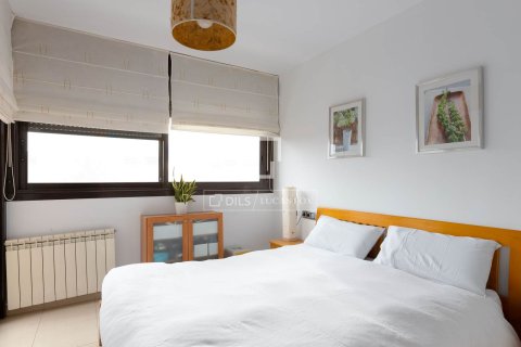 Villa for sale in Cabrils, Barcelona, Spain 5 bedrooms, 271 sq.m. No. 150432 - photo 15