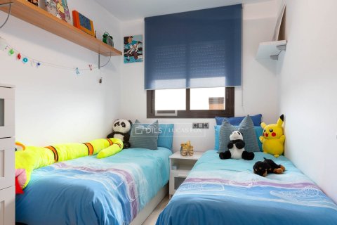 Villa for sale in Cabrils, Barcelona, Spain 5 bedrooms, 271 sq.m. No. 150432 - photo 23