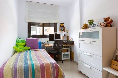 Villa for sale in Cabrils, Barcelona, Spain 5 bedrooms, 271 sq.m. No. 150432 - photo 21