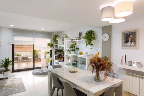 Villa for sale in Cabrils, Barcelona, Spain 5 bedrooms, 271 sq.m. No. 150432 - photo 6