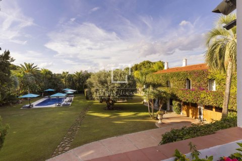 Villa for sale in Sitges, Barcelona, Spain 8 bedrooms, 1200 sq.m. No. 150426 - photo 18