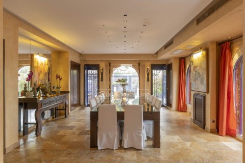 Villa for sale in Sitges, Barcelona, Spain 8 bedrooms, 1200 sq.m. No. 150426 - photo 5