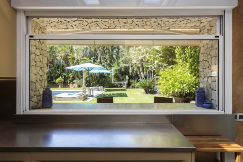 Villa for sale in Sitges, Barcelona, Spain 8 bedrooms, 1200 sq.m. No. 150426 - photo 27