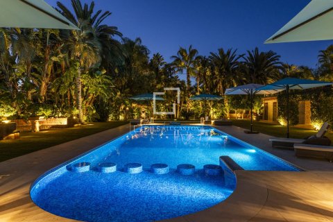 Villa for sale in Sitges, Barcelona, Spain 8 bedrooms, 1200 sq.m. No. 150426 - photo 16