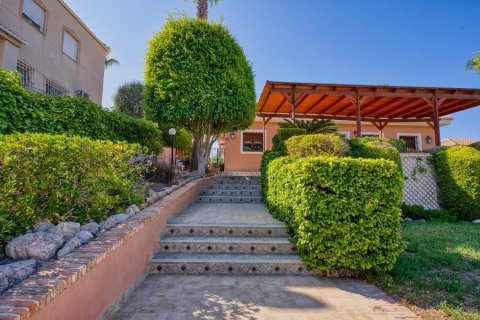Villa for sale Torrevieja, Alicante, Spain 4 bedrooms, 386 sq.m. No. 137641 - photo 3