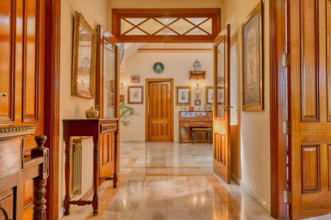 Villa for sale Torrevieja, Alicante, Spain 4 bedrooms, 386 sq.m. No. 137641 - photo 9