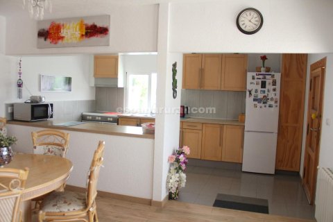 Villa till salu Oria, Almeria, Spanien 3 sovrum, 2391 kvm. Nr. 137638 - foto 7
