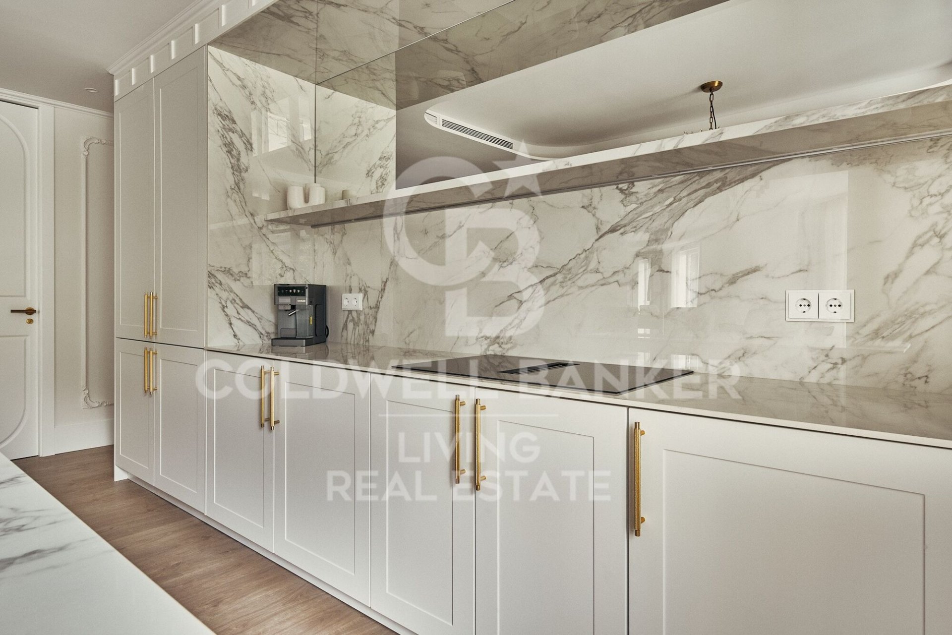 Dzīvoklis Madrid, Spānijā 5 istabas, 315 m2 Nr. 178605