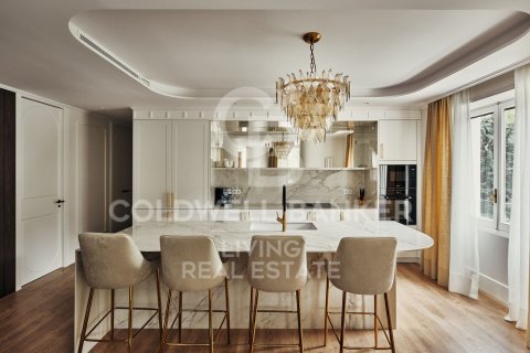 Apartment à Madrid, Espagne 5 chambres, 315 m2 No. 178605