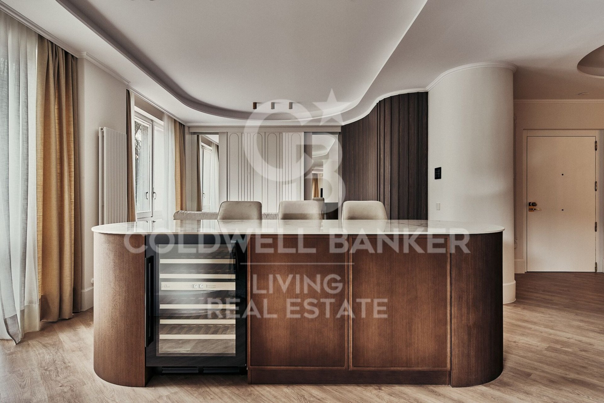Dzīvoklis Madrid, Spānijā 5 istabas, 315 m2 Nr. 178605