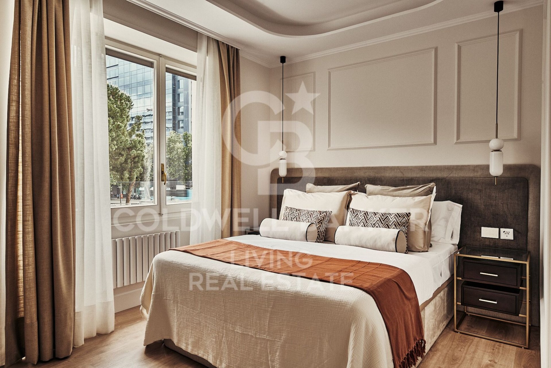 Dzīvoklis Madrid, Spānijā 5 istabas, 315 m2 Nr. 178605