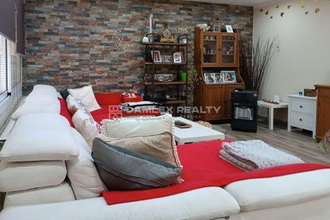 House à vendre à Lloret de Mar, Girona, Espagne, 5 chambres, 300 m2 No. 177169 - photo 18