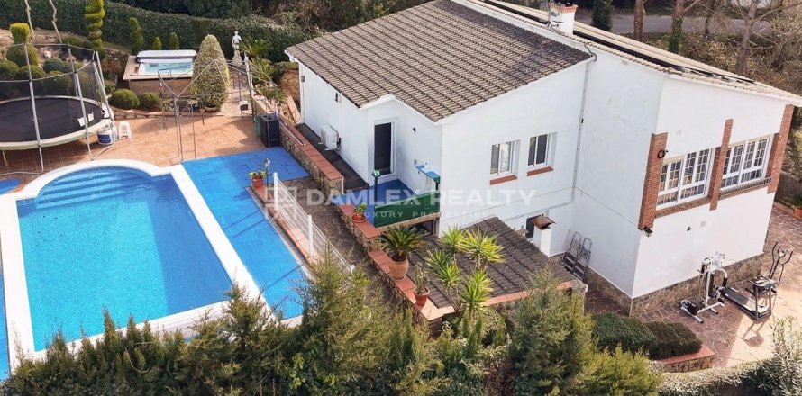 Villa à Lloret de Mar, Girona, Espagne 4 chambres, 267 m2 No. 177172