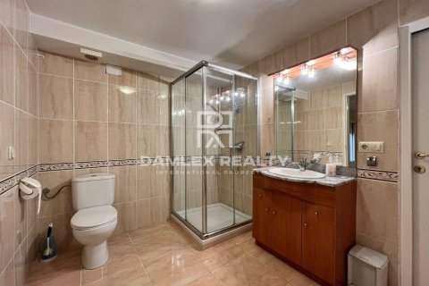 Hus till salu i Calonge, Girona, Spanien 8 sovrum, 386 kvm. Nr. 177170 - foto 17